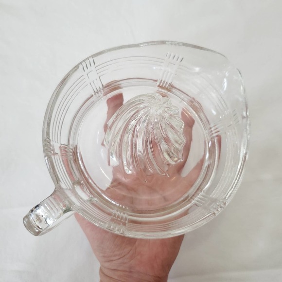 Vintage Juicer - Picture 2 of 6